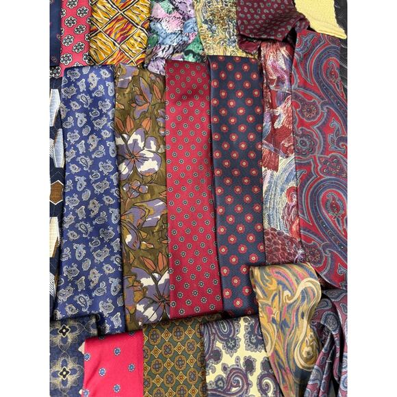 Lot of 50 Groovy Ties: Mostly Silk, Classic Mix J. Garcia Alfani Dior Everything - Picture 9 of 11